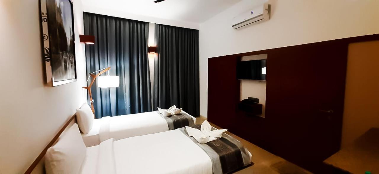 Hotel Mayur Express Sangamner Exteriér fotografie